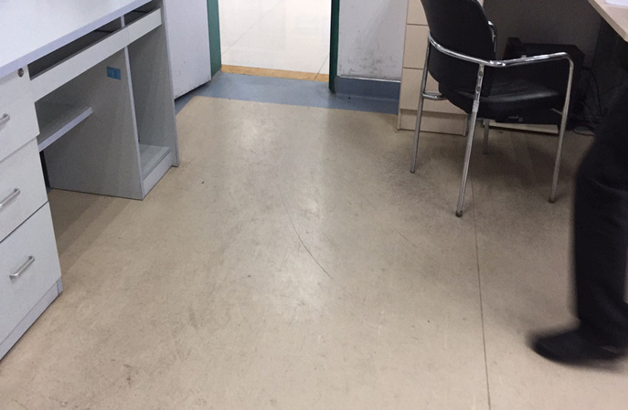 塑立得--简化塑胶地板翻新保养流程