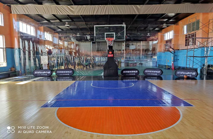 还在为运动木地板翻新烦恼？塑立得防护涂料重塑“高颜值+高性能”运动空间