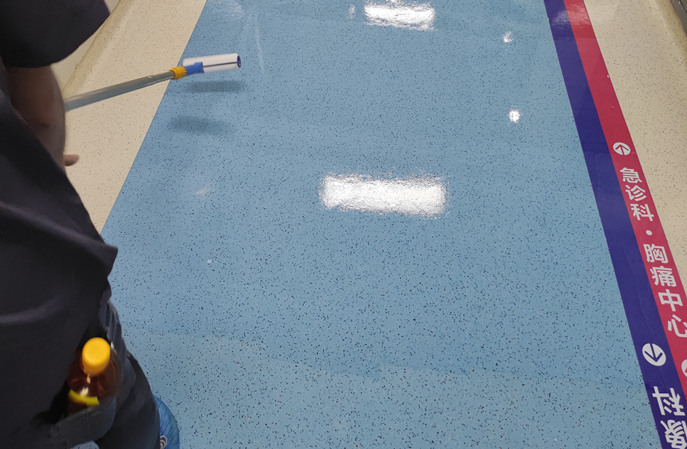 告别医院 PVC 地板变色发黄等困扰，塑立得闪亮登场